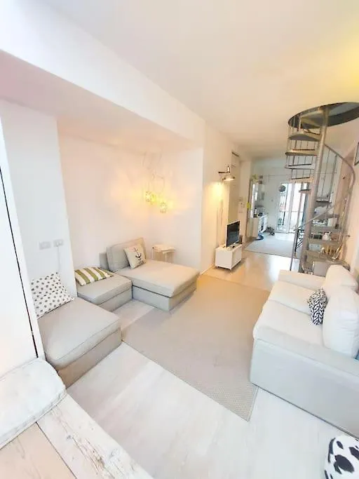 Appartamento Design&Terrazzo A 5 Min Dal Centro - Laura'S House Milano 0*,