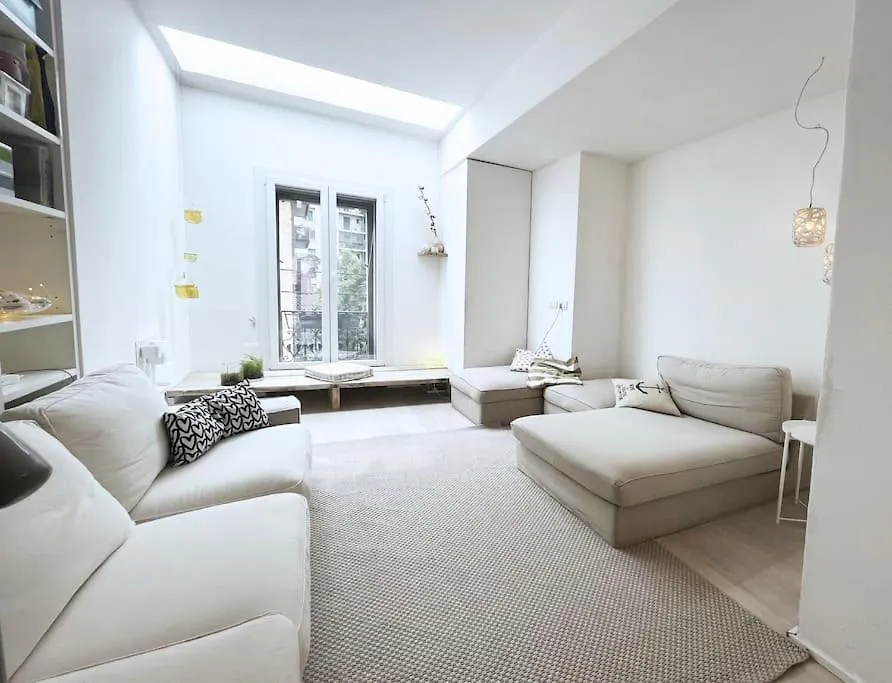 Appartamento Design&Terrazzo A 5 Min Dal Centro - Laura'S House Milano Italia